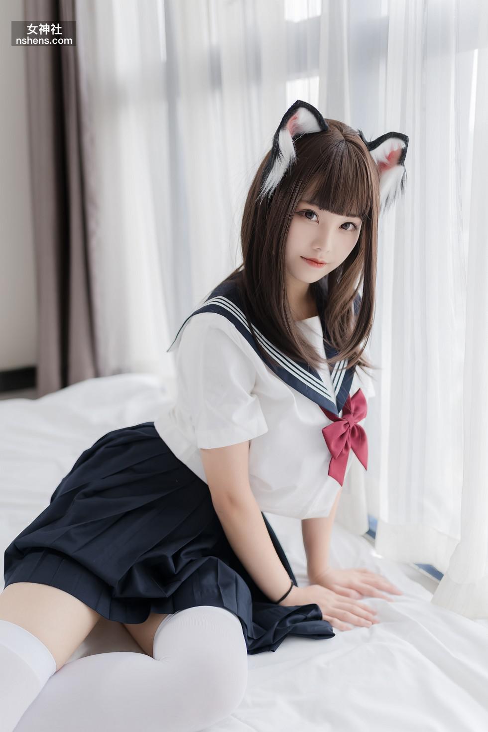 Mtcos Vol 002 学生制服美少女私房床上性感猫女郎jk白丝诱惑写真40p 女神社